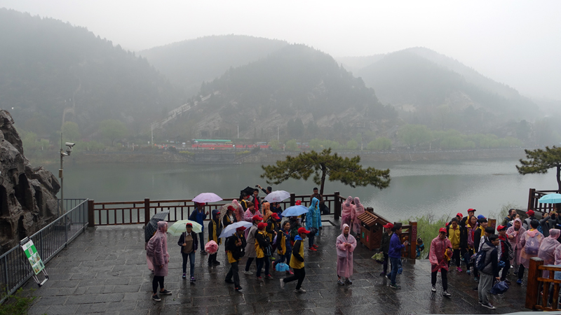 2017-03-31_102540 china-2017.jpg - Luoyang - Longmen Grotte